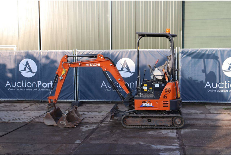 Hitachi ZX19U-6 - Minibagger: das Bild 3 Hitachi ZX19U-6 - Minibagger: das Bild 3