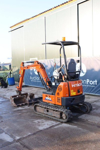 Hitachi ZX19U-6 - Minibagger: das Bild 4 Hitachi ZX19U-6 - Minibagger: das Bild 4