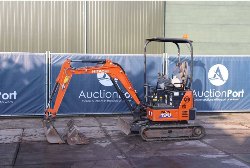 Hitachi ZX19U-6 - Minibagger: das Bild 1 Hitachi ZX19U-6 - Minibagger: das Bild 1