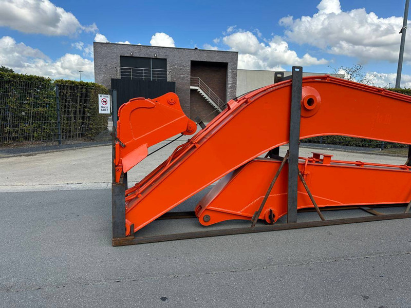 Hitachi ZX200 - Ausleger: das Bild 5 Hitachi ZX200 - Ausleger: das Bild 5