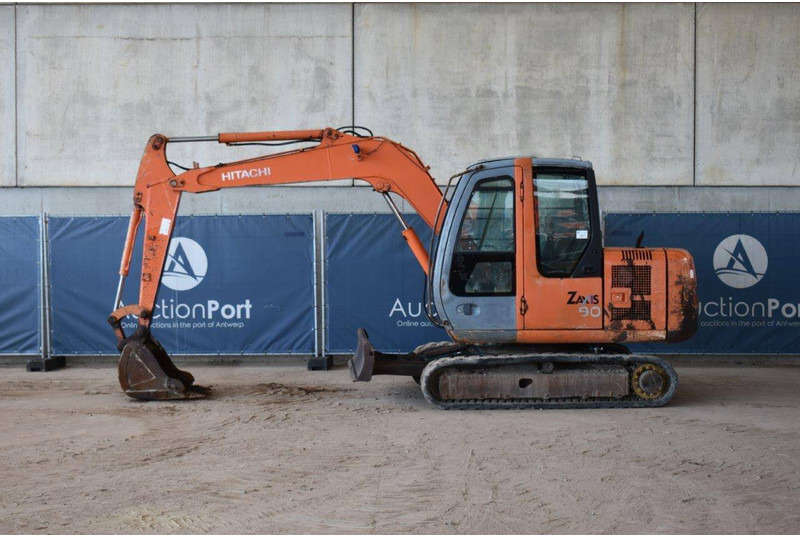 Hitachi ZX60 - Kettenbagger: das Bild 2 Hitachi ZX60 - Kettenbagger: das Bild 2