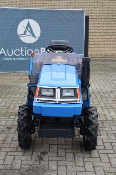 Traktor Iseki Landhope 140: das Bild 8 Traktor Iseki Landhope 140: das Bild 8