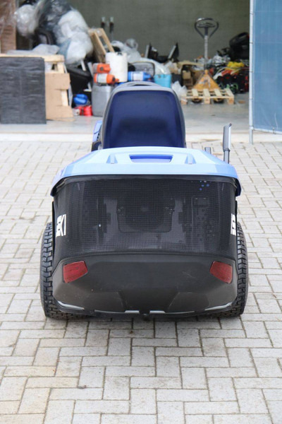 Iseki SXE213 - Rasenmäher: das Bild 5 Iseki SXE213 - Rasenmäher: das Bild 5