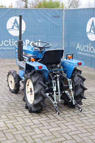 Iseki TU1400F - Traktor: das Bild 4 Iseki TU1400F - Traktor: das Bild 4
