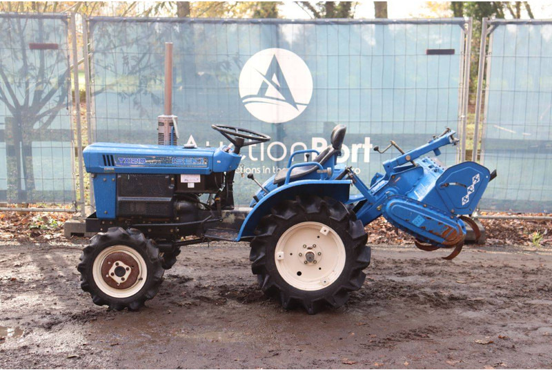 Iseki TX1210 - Traktor: das Bild 2 Iseki TX1210 - Traktor: das Bild 2