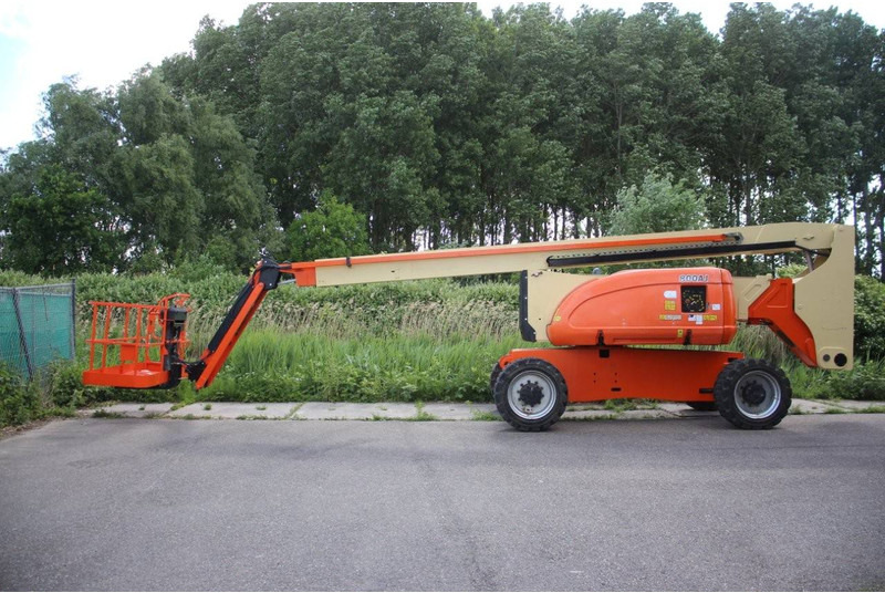 JLG 800AJ - Gelenkarmbühne: das Bild 2 JLG 800AJ - Gelenkarmbühne: das Bild 2