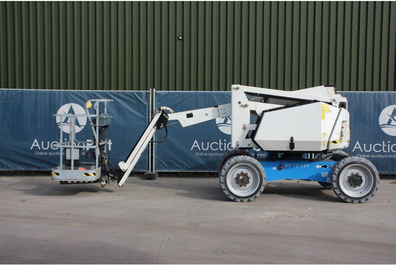 JLG H340AJ - Gelenkarmbühne: das Bild 2 JLG H340AJ - Gelenkarmbühne: das Bild 2