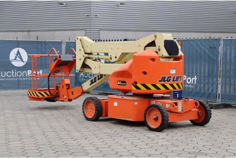 JLG N40 - Gelenkarmbühne: das Bild 4 JLG N40 - Gelenkarmbühne: das Bild 4