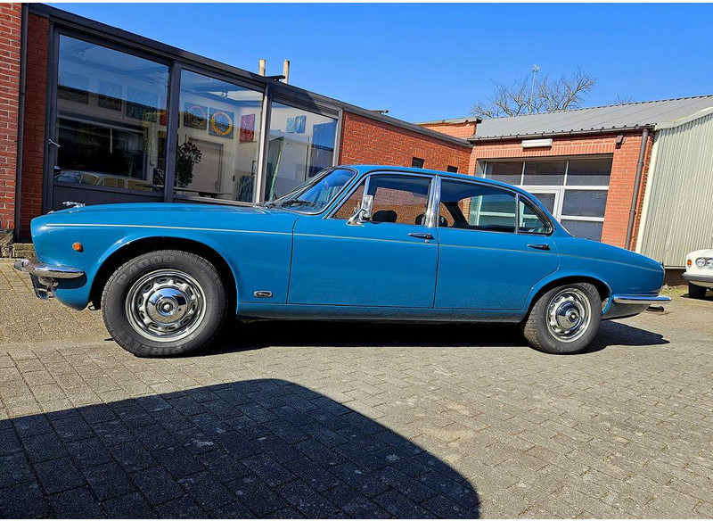 Jaguar XJ 4.2 Manual 4-Speed Overdrive - Limousine: das Bild 2 Jaguar XJ 4.2 Manual 4-Speed Overdrive - Limousine: das Bild 2