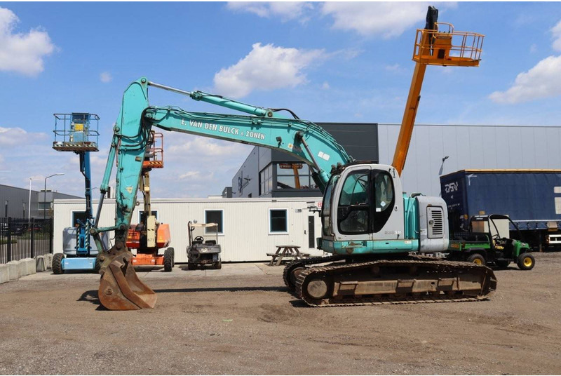 Kobelco SK235SR - Kettenbagger: das Bild 1 Kobelco SK235SR - Kettenbagger: das Bild 1