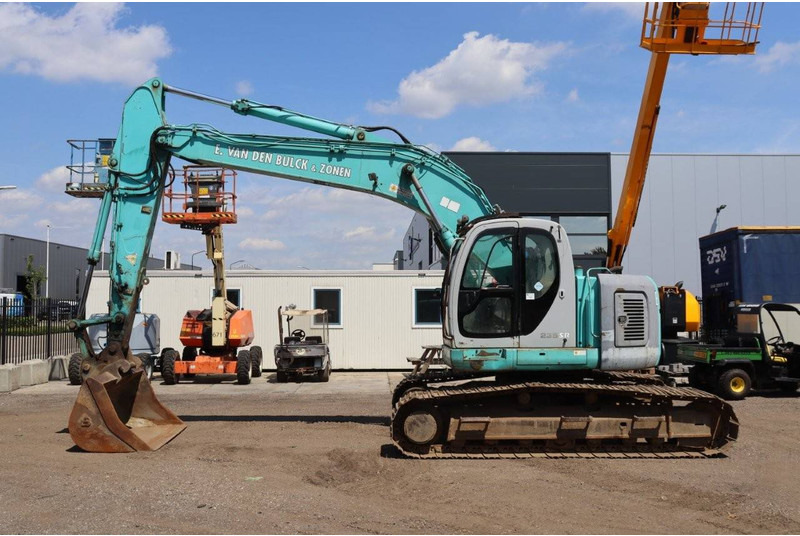 Kobelco SK235SR - Kettenbagger: das Bild 2 Kobelco SK235SR - Kettenbagger: das Bild 2
