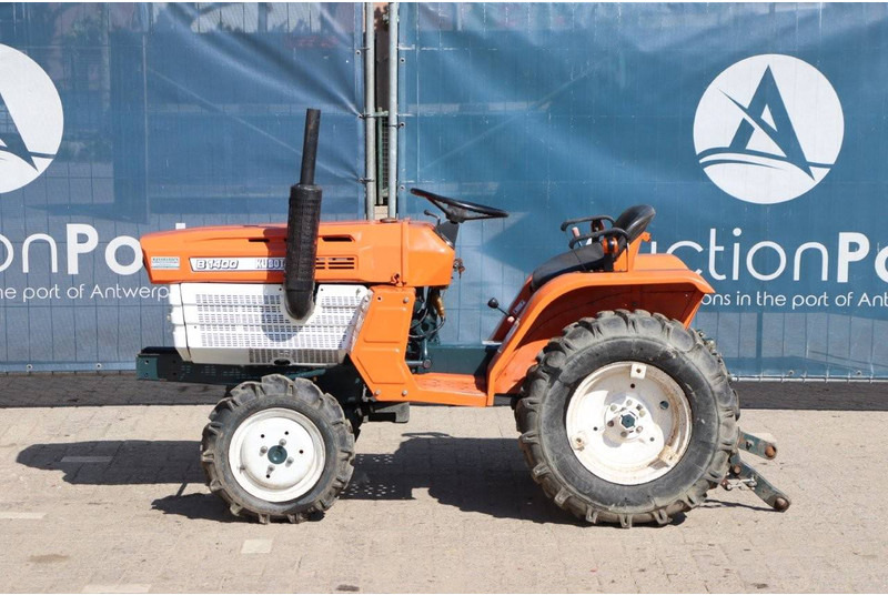 Kubota B1400 - Traktor: das Bild 2 Kubota B1400 - Traktor: das Bild 2