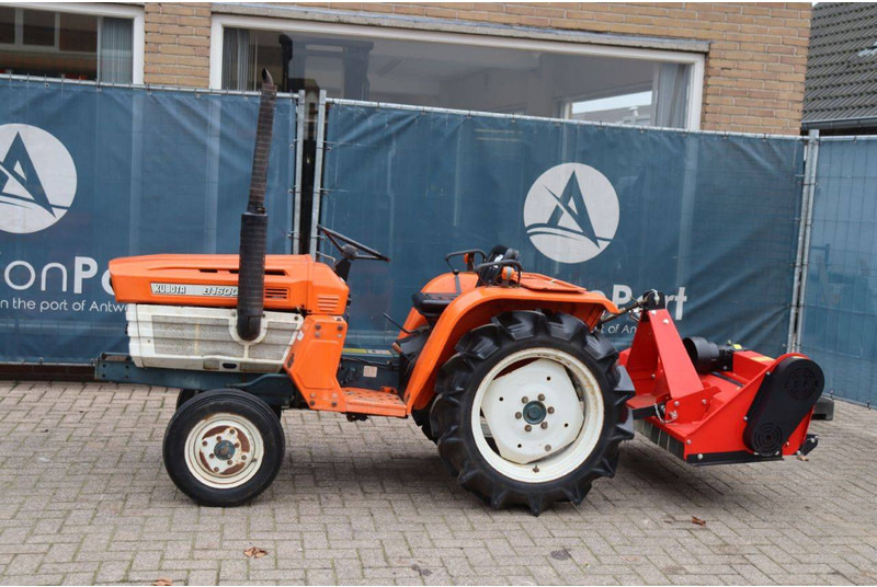 Kubota B1600 - Traktor: das Bild 1 Kubota B1600 - Traktor: das Bild 1