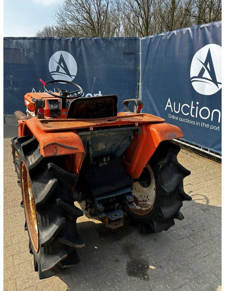 Kubota B1600E - Traktor: das Bild 2 Kubota B1600E - Traktor: das Bild 2