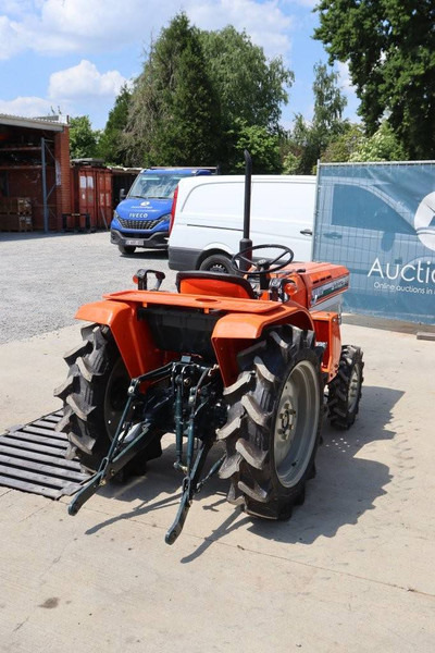 Kubota B1702DT - Traktor: das Bild 5 Kubota B1702DT - Traktor: das Bild 5