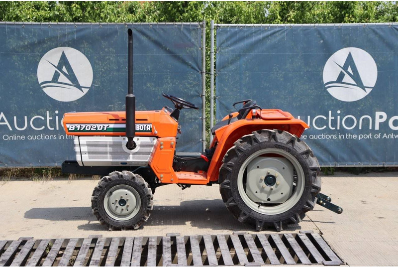 Kubota B1702DT - Traktor: das Bild 2 Kubota B1702DT - Traktor: das Bild 2