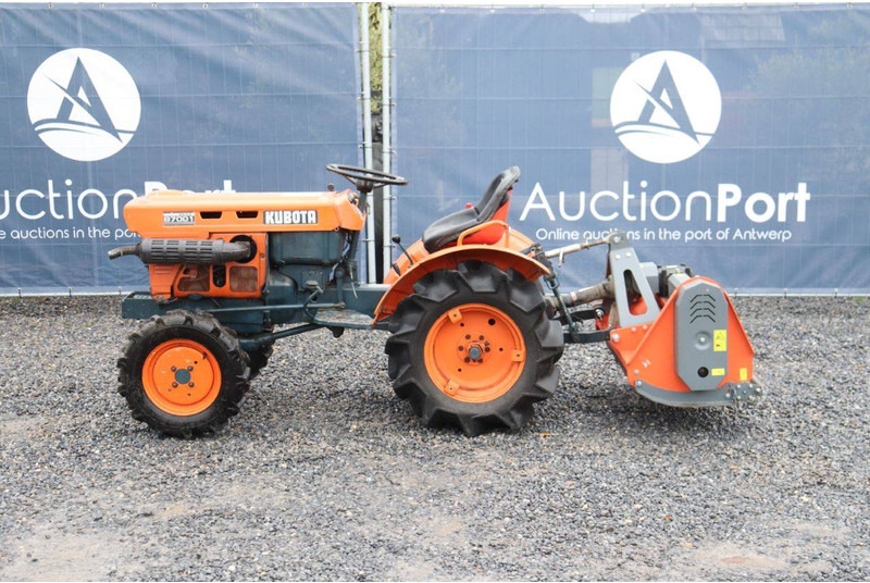 Kubota B7001 - Traktor: das Bild 2 Kubota B7001 - Traktor: das Bild 2