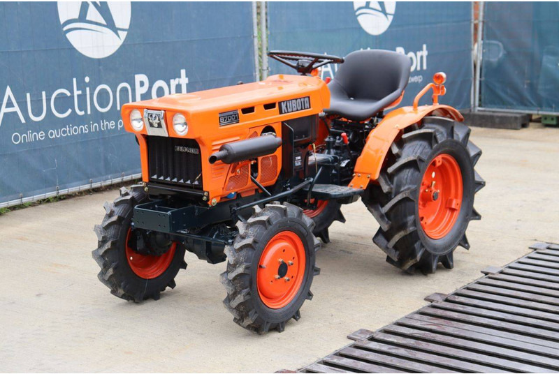Traktor Kubota B7001DT: das Bild 9