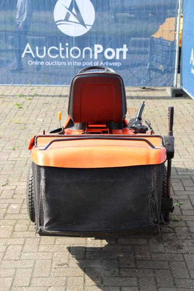 Kubota GR1600EC - Rasenmäher: das Bild 5 Kubota GR1600EC - Rasenmäher: das Bild 5