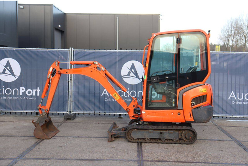 Kubota KX016-4 - Minibagger: das Bild 2 Kubota KX016-4 - Minibagger: das Bild 2