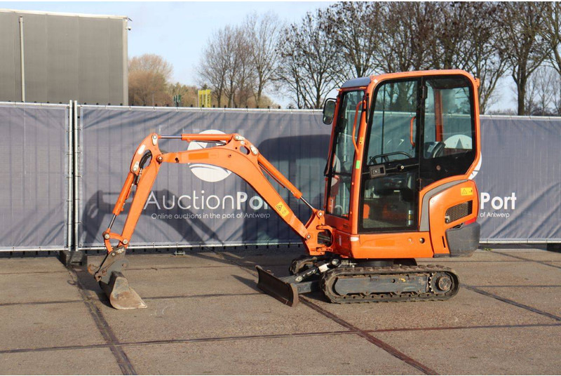 Kubota KX016-4 - Minibagger: das Bild 1 Kubota KX016-4 - Minibagger: das Bild 1