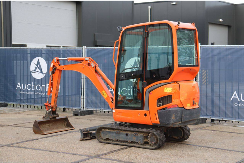 Kubota KX016-4 - Minibagger: das Bild 3 Kubota KX016-4 - Minibagger: das Bild 3