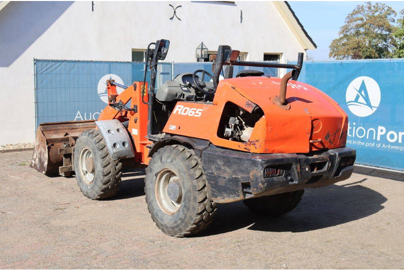 Kubota R065 - Radlader: das Bild 4 Kubota R065 - Radlader: das Bild 4