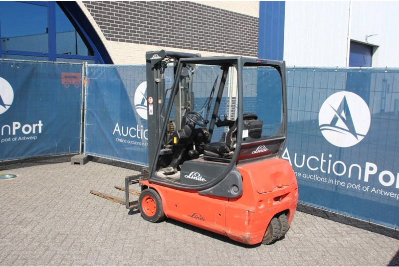 Linde E16C-02 - Elektrostapler: das Bild 3 Linde E16C-02 - Elektrostapler: das Bild 3
