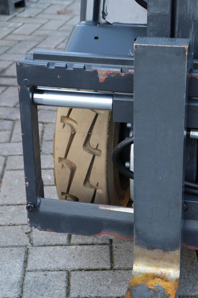 Elektrostapler Linde E16L-02: das Bild 12 Elektrostapler Linde E16L-02: das Bild 12