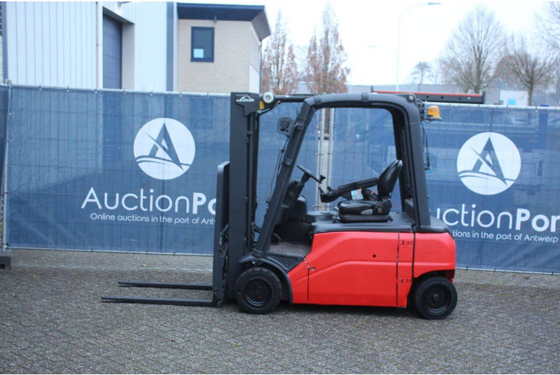 Linde E20PL-01 - Elektrostapler: das Bild 2 Linde E20PL-01 - Elektrostapler: das Bild 2