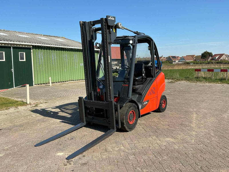Linde H35 - Treibgasstapler: das Bild 4 Linde H35 - Treibgasstapler: das Bild 4