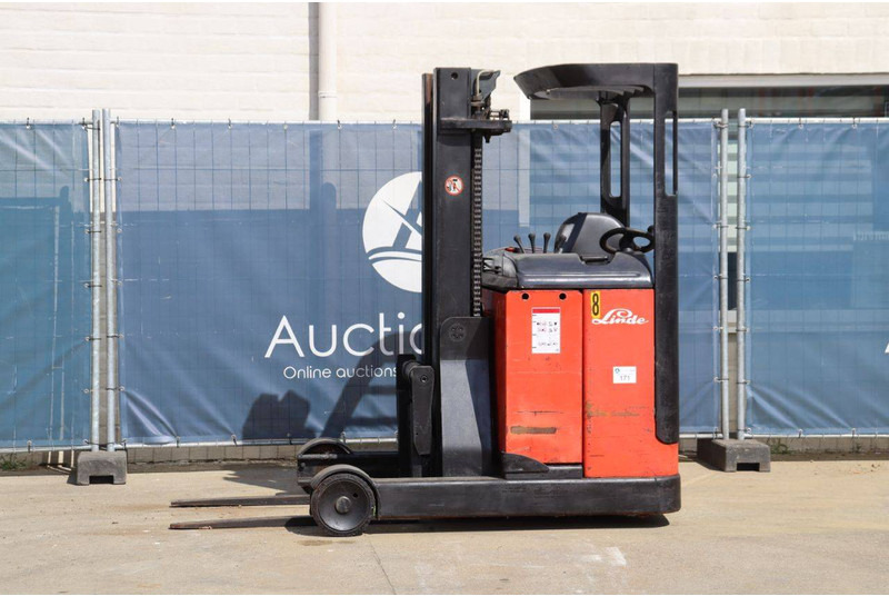 Linde R16 - Schubmaststapler: das Bild 1 Linde R16 - Schubmaststapler: das Bild 1