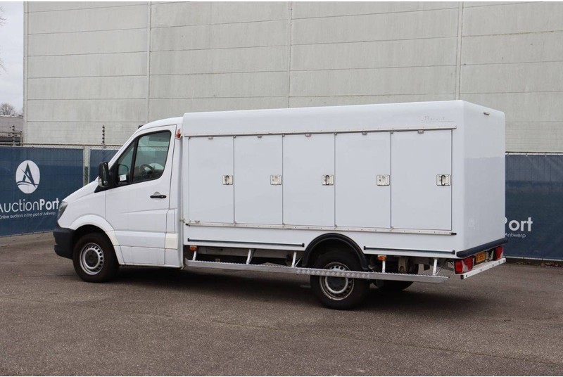Mercedes-Benz Sprinter - Koffer Transporter: das Bild 4 Mercedes-Benz Sprinter - Koffer Transporter: das Bild 4