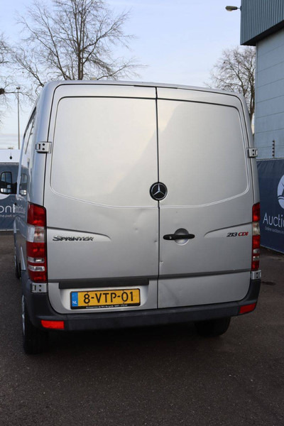 Kastenwagen Mercedes-Benz Sprinter: das Bild 19 Kastenwagen Mercedes-Benz Sprinter: das Bild 19