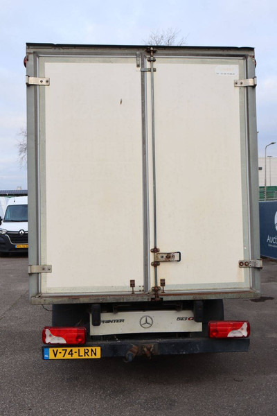 Mercedes-Benz Sprinter - Koffer Transporter: das Bild 5 Mercedes-Benz Sprinter - Koffer Transporter: das Bild 5