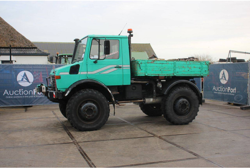 Mercedes-Benz Unimog 1300 - Pritsche LKW: das Bild 1 Mercedes-Benz Unimog 1300 - Pritsche LKW: das Bild 1