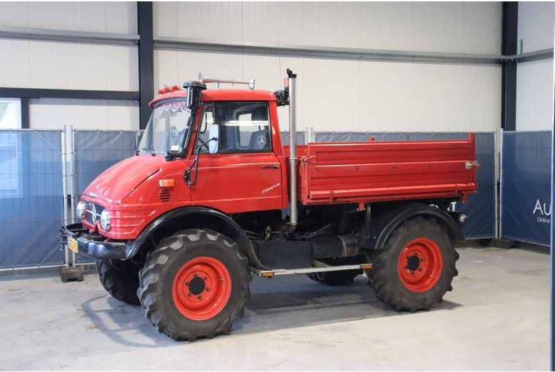 Mercedes-Benz Unimog 406 - Pritsche LKW: das Bild 1 Mercedes-Benz Unimog 406 - Pritsche LKW: das Bild 1