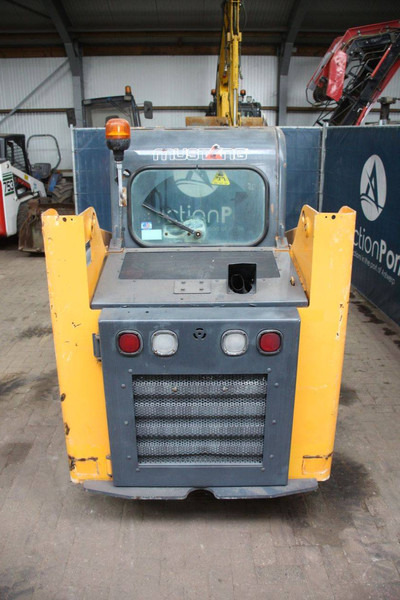 Mustang R135 - Radlader: das Bild 4 Mustang R135 - Radlader: das Bild 4