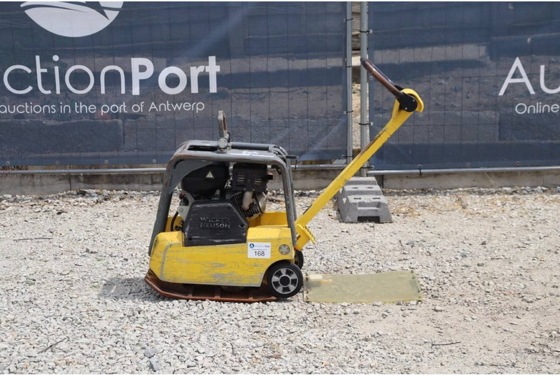 Neuson BPU3050 - Rüttelplatte: das Bild 2 Neuson BPU3050 - Rüttelplatte: das Bild 2