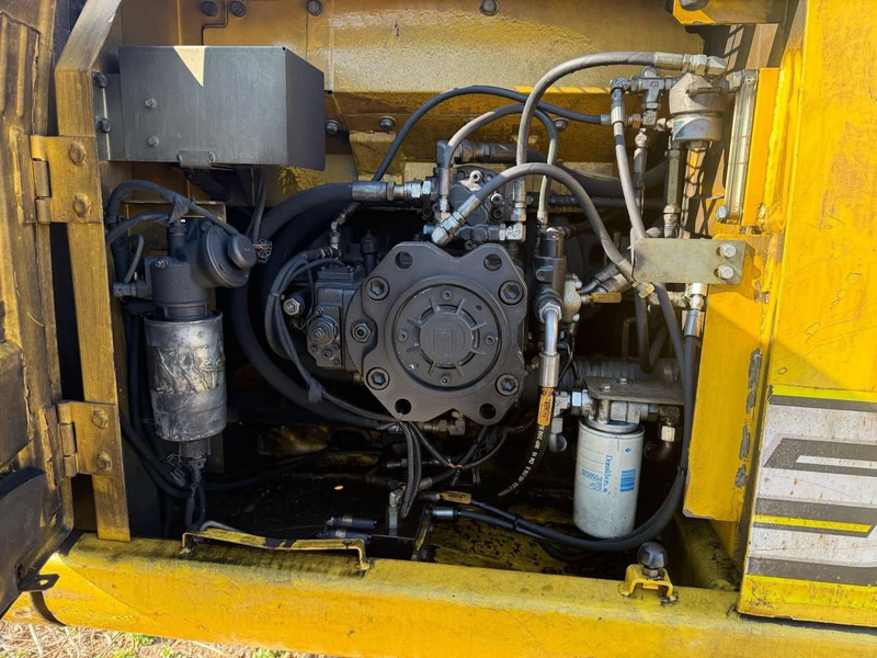 New Holland E215 - Kettenbagger: das Bild 4 New Holland E215 - Kettenbagger: das Bild 4