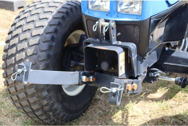 Traktor New Holland T3040: das Bild 12