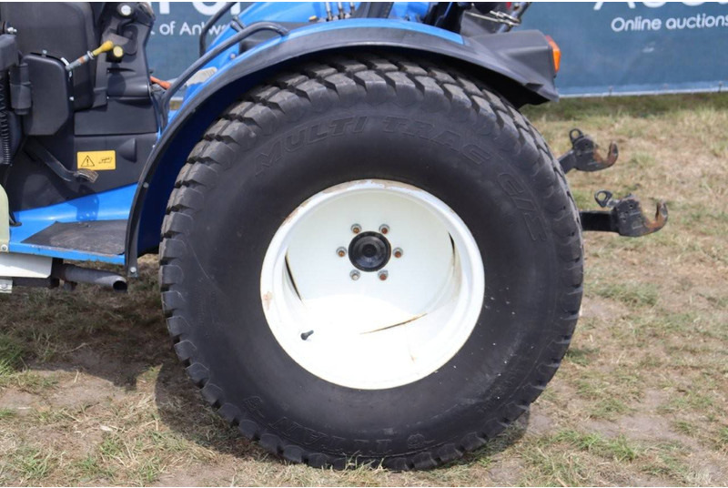 Traktor New Holland T3040: das Bild 15