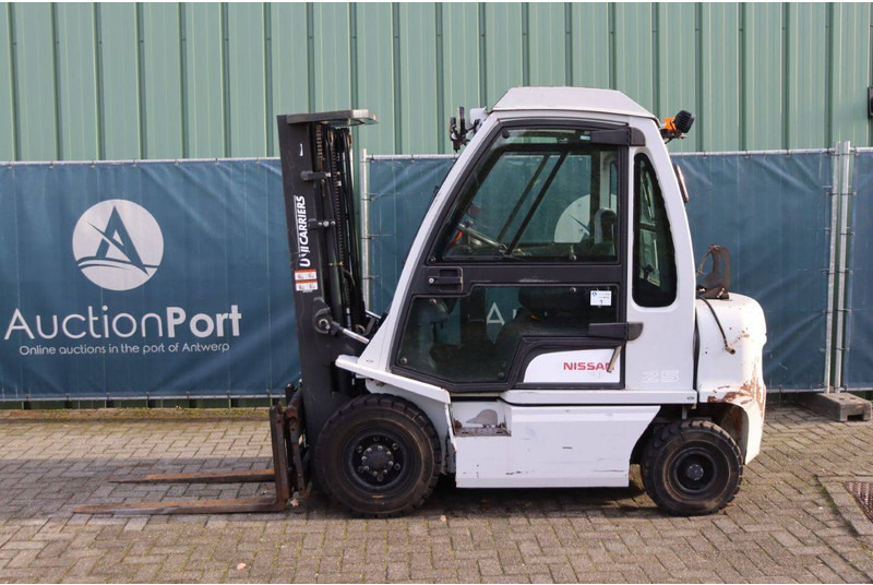 Nissan U1D2A25LQ - Dieselstapler: das Bild 2 Nissan U1D2A25LQ - Dieselstapler: das Bild 2
