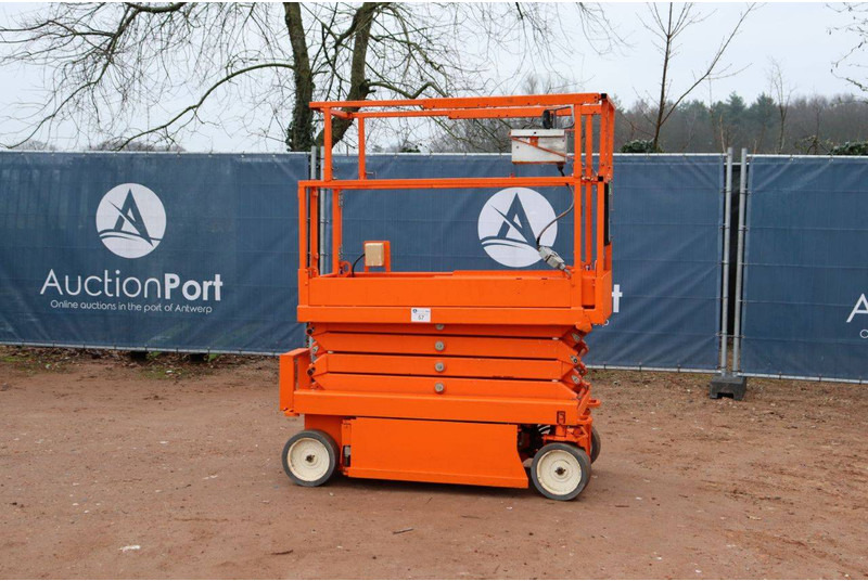 Skyjack - Scherenbühne: das Bild 3 Skyjack - Scherenbühne: das Bild 3