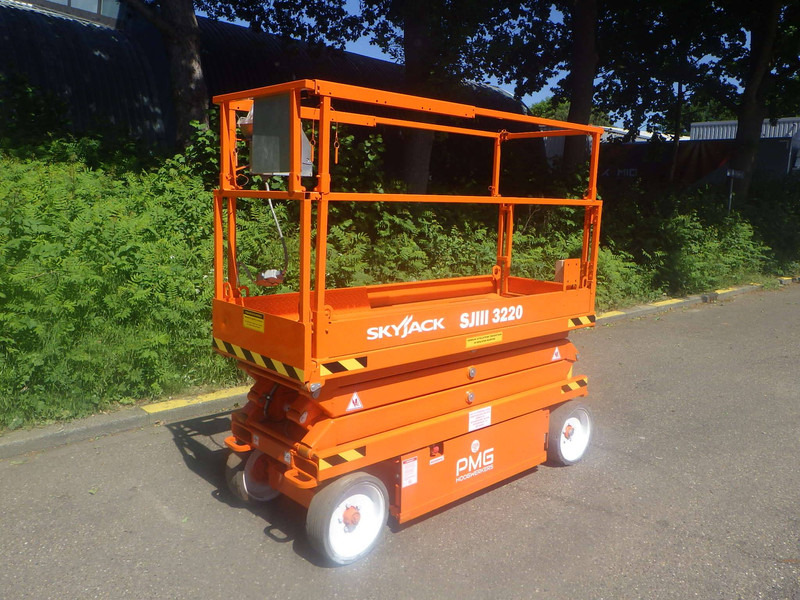 Skyjack SJ3220 - Scherenbühne: das Bild 2 Skyjack SJ3220 - Scherenbühne: das Bild 2
