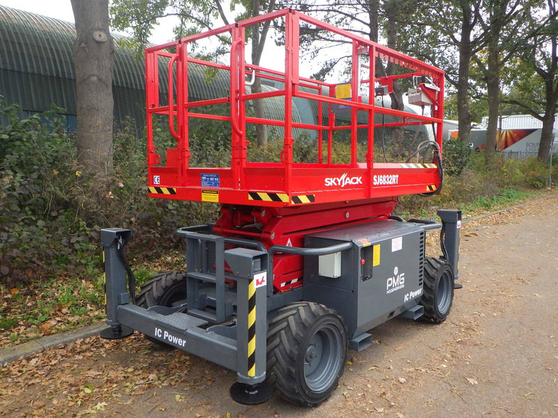 Skyjack SJ6832RT - Scherenbühne: das Bild 2 Skyjack SJ6832RT - Scherenbühne: das Bild 2