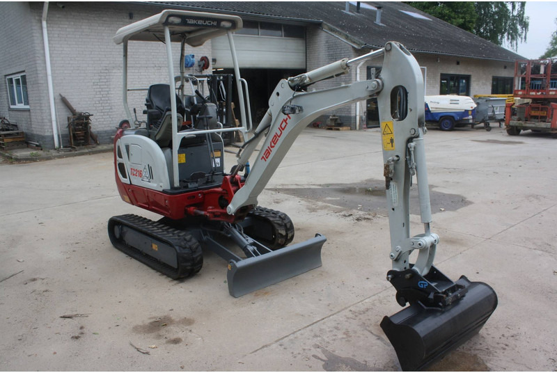 Takeuchi TB216 - Minibagger: das Bild 5 Takeuchi TB216 - Minibagger: das Bild 5
