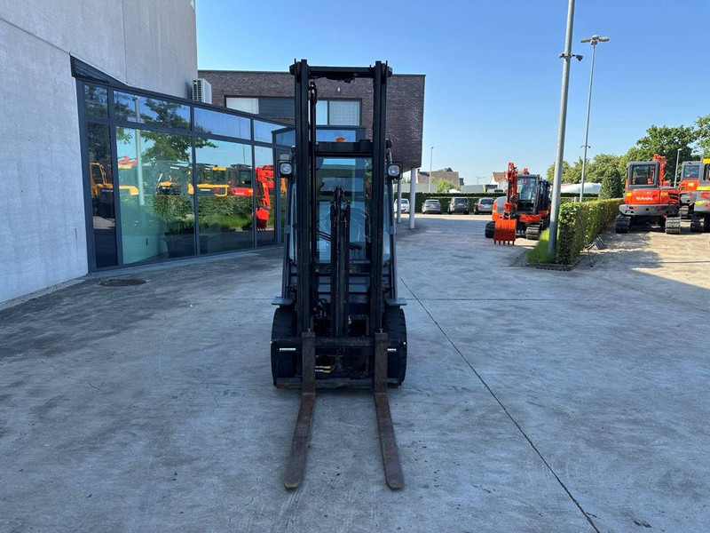 Toyota 02-8FDF20 - Dieselstapler: das Bild 2 Toyota 02-8FDF20 - Dieselstapler: das Bild 2