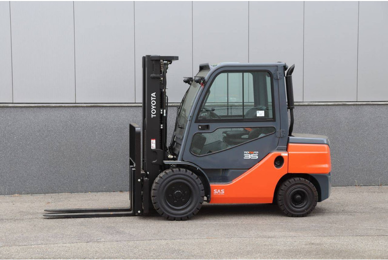 Toyota 52-8FDJF35 - Dieselstapler: das Bild 1 Toyota 52-8FDJF35 - Dieselstapler: das Bild 1