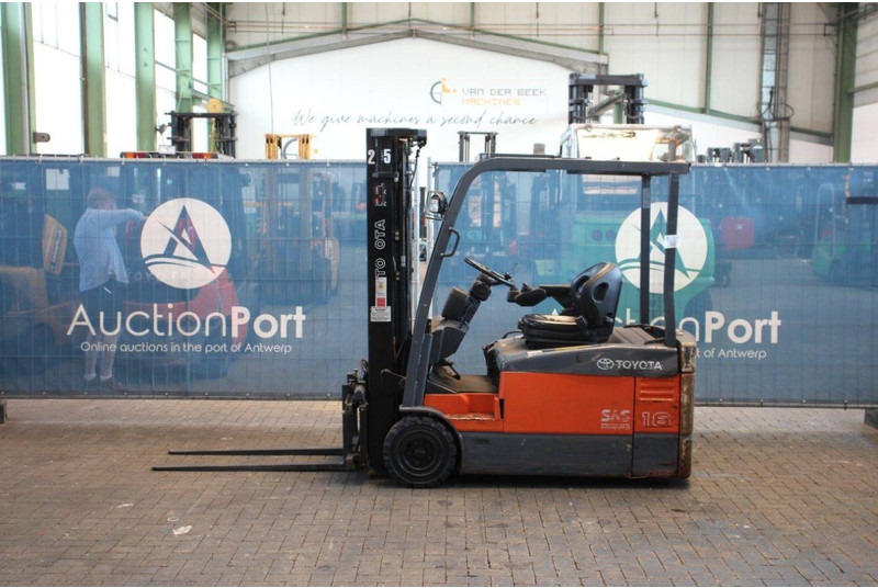 Toyota 7FBEF18 - Elektrostapler: das Bild 2 Toyota 7FBEF18 - Elektrostapler: das Bild 2